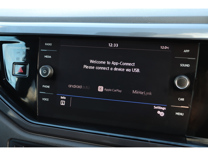 Volkswagen 1.0 TSI GPF R-LINE HATCHBACK 5DR PETROL DSG AUTO SAT NAV BLUETOOTH DAB STEREO USB INPUT APPLE CARPLAY PARKING AIDS ONLY 30000 MILES SH NO ULEZ CHARGE 72-74 Mitcham Road