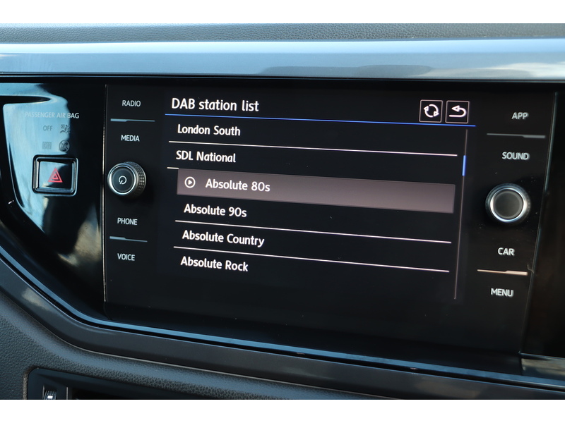 Volkswagen 1.0 TSI GPF R-LINE HATCHBACK 5DR PETROL DSG AUTO SAT NAV BLUETOOTH DAB STEREO USB INPUT APPLE CARPLAY PARKING AIDS ONLY 30000 MILES SH NO ULEZ CHARGE 72-74 Mitcham Road