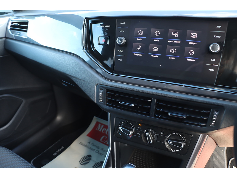 Volkswagen 1.0 TSI GPF R-LINE HATCHBACK 5DR PETROL DSG AUTO SAT NAV BLUETOOTH DAB STEREO USB INPUT APPLE CARPLAY PARKING AIDS ONLY 30000 MILES SH NO ULEZ CHARGE 72-74 Mitcham Road