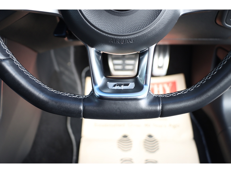 Volkswagen 1.0 TSI GPF R-LINE HATCHBACK 5DR PETROL DSG AUTO SAT NAV BLUETOOTH DAB STEREO USB INPUT APPLE CARPLAY PARKING AIDS ONLY 30000 MILES SH NO ULEZ CHARGE 72-74 Mitcham Road