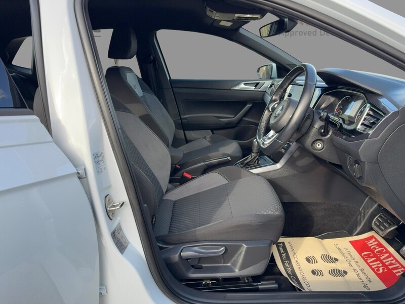 Volkswagen 1.0 TSI GPF R-LINE HATCHBACK 5DR PETROL DSG AUTO SAT NAV BLUETOOTH DAB STEREO USB INPUT APPLE CARPLAY PARKING AIDS ONLY 30000 MILES SH NO ULEZ CHARGE 72-74 Mitcham Road