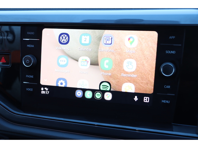 Volkswagen 1.0 TSI GPF R-LINE HATCHBACK 5DR PETROL DSG AUTO SAT NAV BLUETOOTH DAB STEREO USB INPUT APPLE CARPLAY PARKING AIDS ONLY 30000 MILES SH NO ULEZ CHARGE 72-74 Mitcham Road