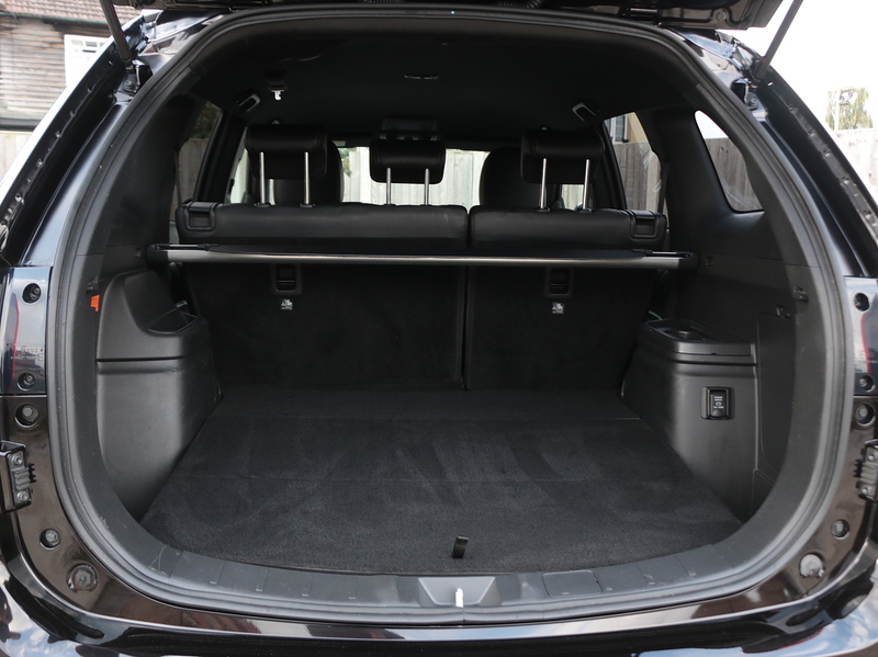 Mitsubishi 2.4H TWINMOTOR 13.8KWH DYNAMIC SUV 5DR PETROL PLUG-IN HYBRID CVT 4WD AUTO HEATED SEATS SATNAV BLUETOOTH APPLE CARPLAY REAR CAM 2 OWNERS 51000 MILES SH 72-74 Mitcham Road