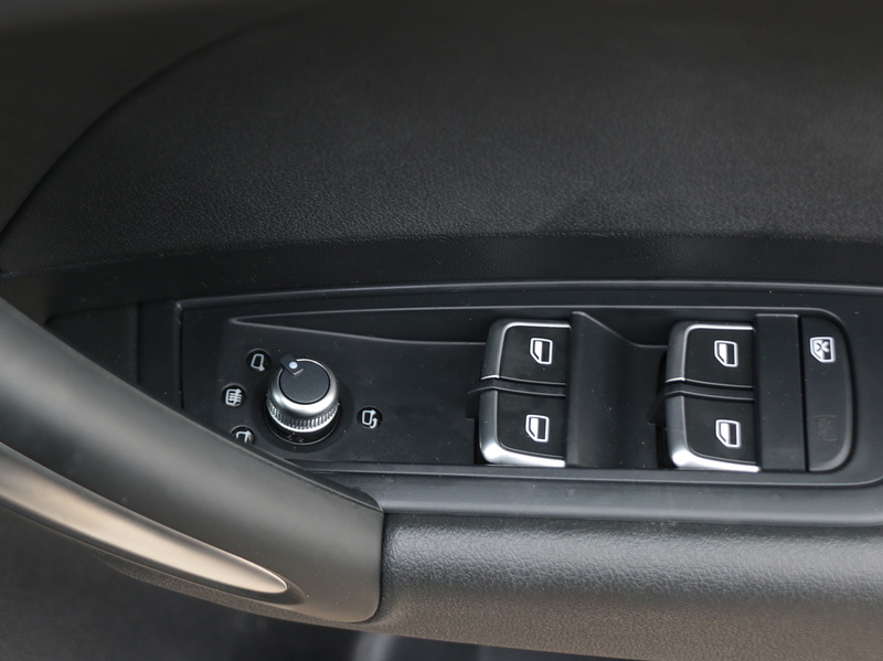 Audi 1.0 TFSI SPORT SPORTBACK 5DR PETROL S TRONIC AUTO BLUETOOTH DAB STEREO CD PAYER PARKING AIDS JUST 2 OWNERS SAME OWNER FOR 3 YEARS ONLY 21000 MILES SH 72-74 Mitcham Road