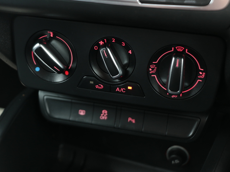 Audi 1.0 TFSI SPORT SPORTBACK 5DR PETROL S TRONIC AUTO BLUETOOTH DAB STEREO CD PAYER PARKING AIDS JUST 2 OWNERS SAME OWNER FOR 3 YEARS ONLY 21000 MILES SH 72-74 Mitcham Road