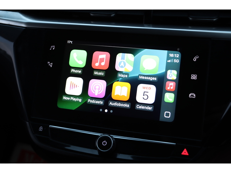 Vauxhall 1.2 ELITE HATCHBACK 5DR PETROL MANUAL HEATED SEATS SAT NAV BLUETOOTH APPLE CARPLAY REAR CAM PARKING AIDS JUST 2 OWNERS 41000 MILES FSH NO ULEZ CHARGE 72-74 Mitcham Road