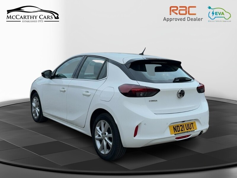 Vauxhall 1.2 ELITE HATCHBACK 5DR PETROL MANUAL HEATED SEATS SAT NAV BLUETOOTH APPLE CARPLAY REAR CAM PARKING AIDS JUST 2 OWNERS 41000 MILES FSH NO ULEZ CHARGE 72-74 Mitcham Road