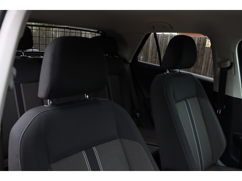 Volkswagen 1.5 TSI GPF EVO DESIGN SUV 5DR PETROL DSG AUTO SATNAV BLUETOOTH DAB STEREO APPLE CARPLAY PARKING AIDS JUST 2 OWNERS ONLY 28000 MILES SH NO ULEZ CHARGE 72-74 Mitcham Road