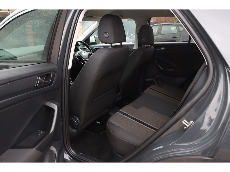 Volkswagen 1.5 TSI GPF EVO DESIGN SUV 5DR PETROL DSG AUTO SATNAV BLUETOOTH DAB STEREO APPLE CARPLAY PARKING AIDS JUST 2 OWNERS ONLY 28000 MILES SH NO ULEZ CHARGE 72-74 Mitcham Road