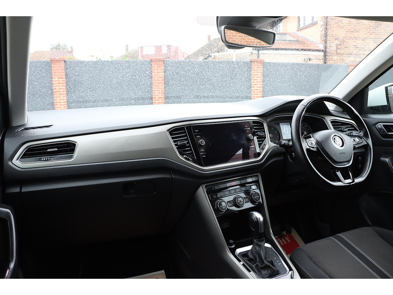 Volkswagen 1.5 TSI GPF EVO DESIGN SUV 5DR PETROL DSG AUTO SATNAV BLUETOOTH DAB STEREO APPLE CARPLAY PARKING AIDS JUST 2 OWNERS ONLY 28000 MILES SH NO ULEZ CHARGE 72-74 Mitcham Road