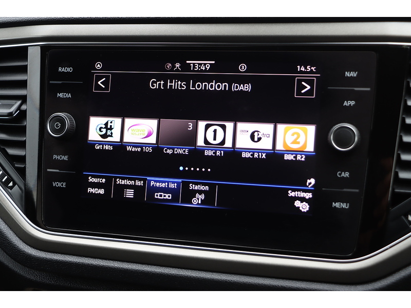 Volkswagen 1.5 TSI GPF EVO DESIGN SUV 5DR PETROL DSG AUTO SATNAV BLUETOOTH DAB STEREO APPLE CARPLAY PARKING AIDS JUST 2 OWNERS ONLY 28000 MILES SH NO ULEZ CHARGE 72-74 Mitcham Road