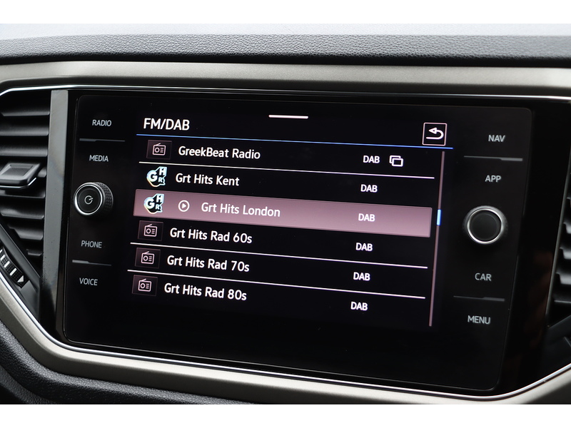 Volkswagen 1.5 TSI GPF EVO DESIGN SUV 5DR PETROL DSG AUTO SATNAV BLUETOOTH DAB STEREO APPLE CARPLAY PARKING AIDS JUST 2 OWNERS ONLY 28000 MILES SH NO ULEZ CHARGE 72-74 Mitcham Road