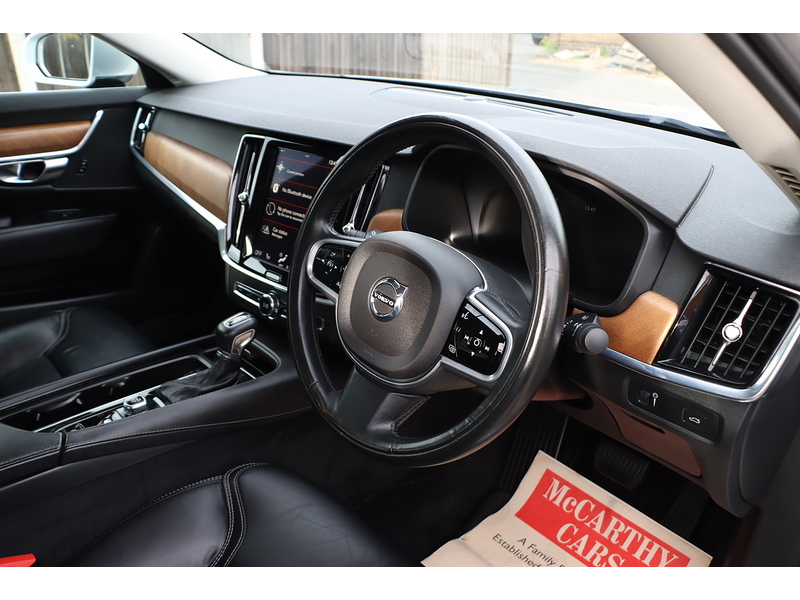 Volvo 2.0 D5 PowerPulse Inscription Saloon 4dr Diesel Auto AWD Euro 6 (s/s) (235 ps) 72-74 Mitcham Road