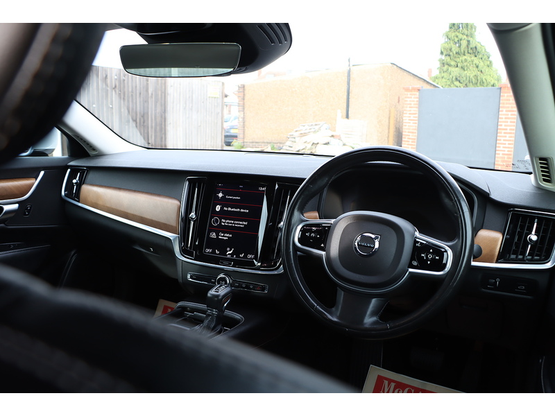 Volvo 2.0 D5 PowerPulse Inscription Saloon 4dr Diesel Auto AWD Euro 6 (s/s) (235 ps) 72-74 Mitcham Road