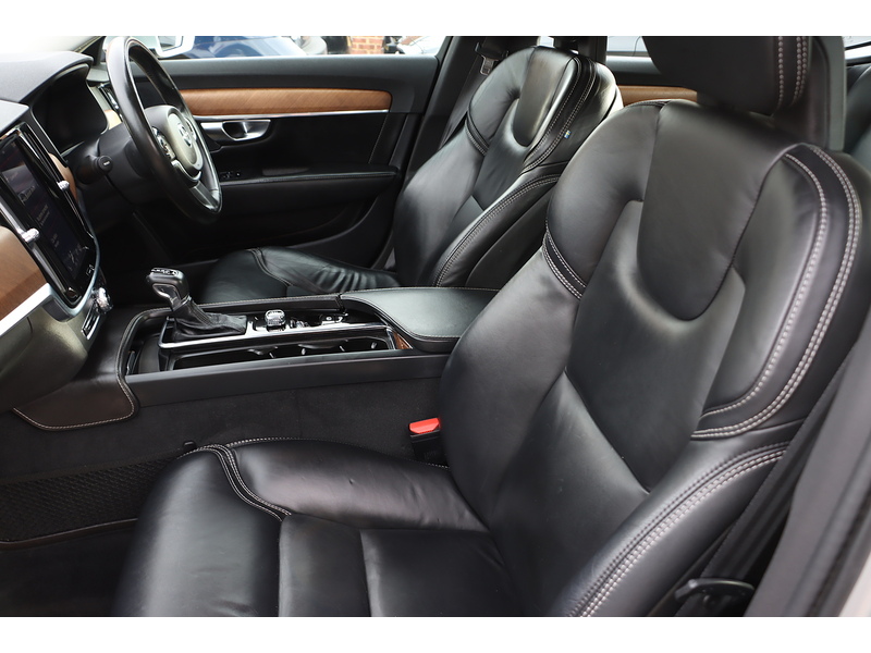 Volvo 2.0 D5 PowerPulse Inscription Saloon 4dr Diesel Auto AWD Euro 6 (s/s) (235 ps) 72-74 Mitcham Road