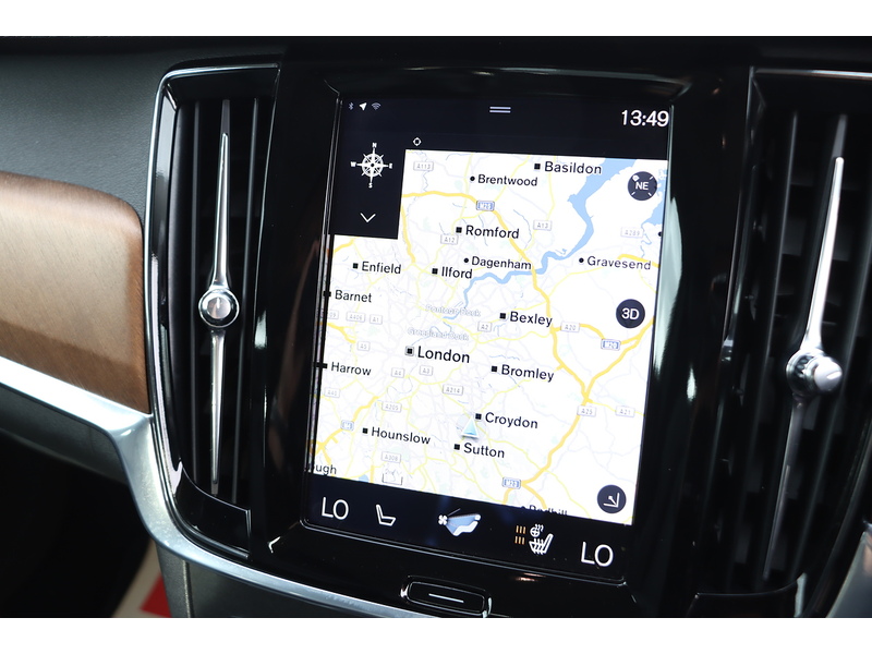 Volvo 2.0 D5 PowerPulse Inscription Saloon 4dr Diesel Auto AWD Euro 6 (s/s) (235 ps) 72-74 Mitcham Road