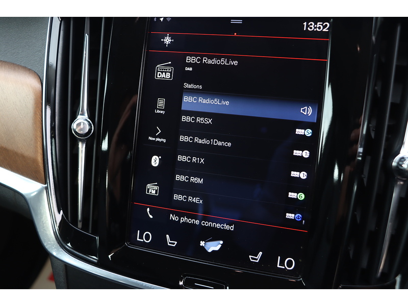 Volvo 2.0 D5 PowerPulse Inscription Saloon 4dr Diesel Auto AWD Euro 6 (s/s) (235 ps) 72-74 Mitcham Road