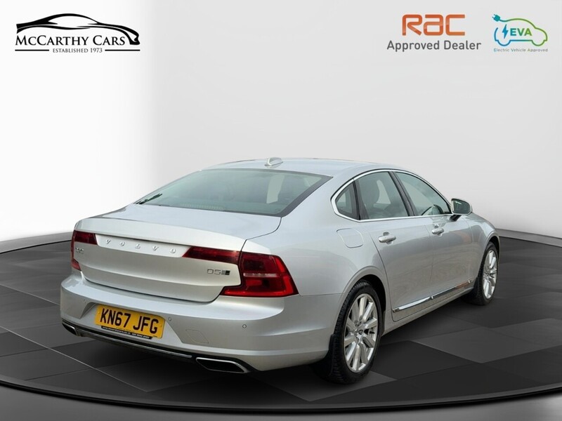 Volvo 2.0 D5 PowerPulse Inscription Saloon 4dr Diesel Auto AWD Euro 6 (s/s) (235 ps) 72-74 Mitcham Road