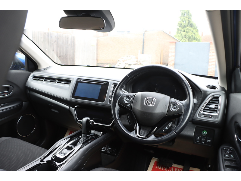 Honda 1.5 I-VTEC SE SUV 5DR PETROL CVT AUTO SAT NAV BLUETOOTH DAB STEREO REAR CAMERA PARKING AIDS JUST 2 OWNERS SAME OWNER FOR 3 YEARS ONLY 81000 MILES SH 72-74 Mitcham Road