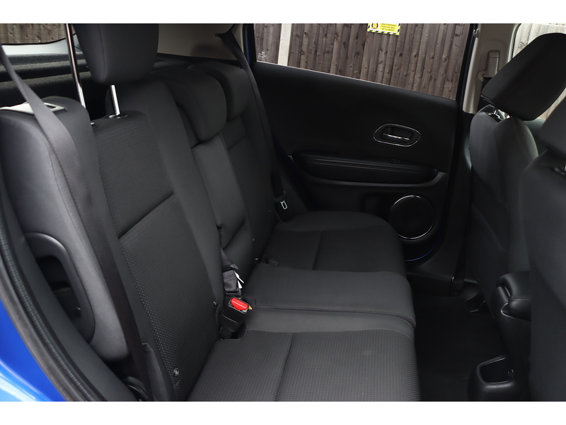 Honda 1.5 I-VTEC SE SUV 5DR PETROL CVT AUTO SAT NAV BLUETOOTH DAB STEREO REAR CAMERA PARKING AIDS JUST 2 OWNERS SAME OWNER FOR 3 YEARS ONLY 81000 MILES SH 72-74 Mitcham Road