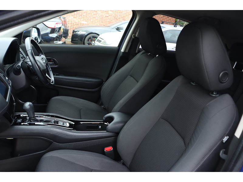 Honda 1.5 I-VTEC SE SUV 5DR PETROL CVT AUTO SAT NAV BLUETOOTH DAB STEREO REAR CAMERA PARKING AIDS JUST 2 OWNERS SAME OWNER FOR 3 YEARS ONLY 81000 MILES SH 72-74 Mitcham Road