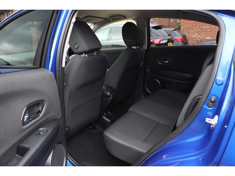 Honda 1.5 I-VTEC SE SUV 5DR PETROL CVT AUTO SAT NAV BLUETOOTH DAB STEREO REAR CAMERA PARKING AIDS JUST 2 OWNERS SAME OWNER FOR 3 YEARS ONLY 81000 MILES SH 72-74 Mitcham Road