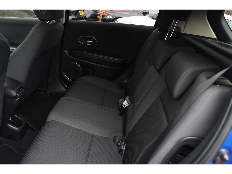 Honda 1.5 I-VTEC SE SUV 5DR PETROL CVT AUTO SAT NAV BLUETOOTH DAB STEREO REAR CAMERA PARKING AIDS JUST 2 OWNERS SAME OWNER FOR 3 YEARS ONLY 81000 MILES SH 72-74 Mitcham Road