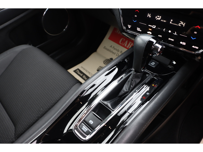 Honda 1.5 I-VTEC SE SUV 5DR PETROL CVT AUTO SAT NAV BLUETOOTH DAB STEREO REAR CAMERA PARKING AIDS JUST 2 OWNERS SAME OWNER FOR 3 YEARS ONLY 81000 MILES SH 72-74 Mitcham Road