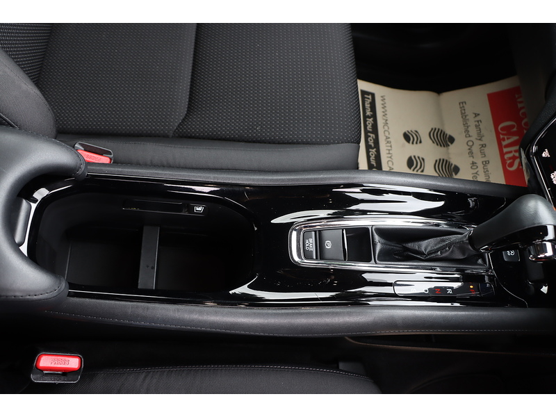 Honda 1.5 I-VTEC SE SUV 5DR PETROL CVT AUTO SAT NAV BLUETOOTH DAB STEREO REAR CAMERA PARKING AIDS JUST 2 OWNERS SAME OWNER FOR 3 YEARS ONLY 81000 MILES SH 72-74 Mitcham Road