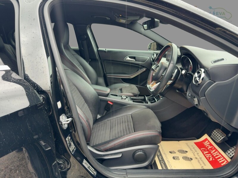 Mercedes-Benz GLA180 1.6 AMG LINE EDITION SUV 5DR PETROL 7G-DCT AUTO HEATED SEATS SAT NAV BLUETOOTH APPLE CARPLAY REAR CAM PARKING AIDS 2 OWNERS ONLY 35000 MILES SH 72-74 Mitcham Road