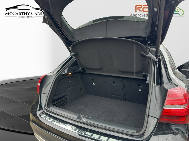 Mercedes-Benz GLA180 1.6 AMG LINE EDITION SUV 5DR PETROL 7G-DCT AUTO HEATED SEATS SAT NAV BLUETOOTH APPLE CARPLAY REAR CAM PARKING AIDS 2 OWNERS ONLY 35000 MILES SH 72-74 Mitcham Road