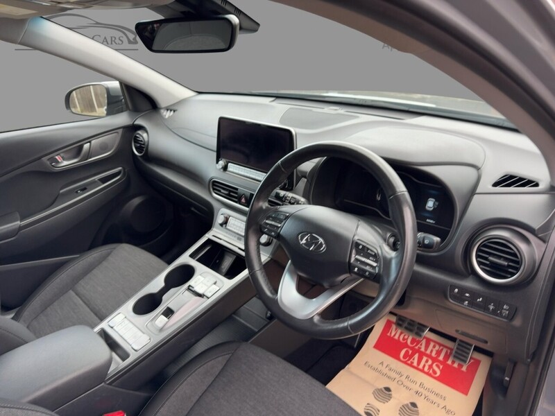 Hyundai 64KWH PREMIUM SUV 5DR ELECTRIC AUTO HEATED SEATS SAT NAV BLUETOOTH DAB STEREO APPLE CARPLAY REAR CAMERA PARKING AIDS JUST 2 OWNERS ONLY 54000 MILES SH 72-74 Mitcham Road