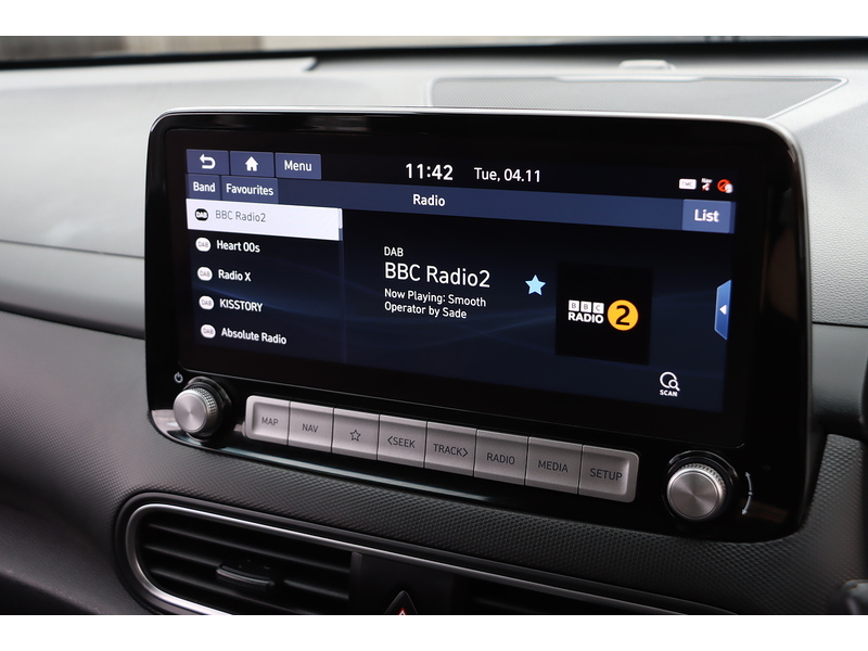 Hyundai 64KWH PREMIUM SUV 5DR ELECTRIC AUTO HEATED SEATS SAT NAV BLUETOOTH DAB STEREO APPLE CARPLAY REAR CAMERA PARKING AIDS JUST 2 OWNERS ONLY 54000 MILES SH 72-74 Mitcham Road