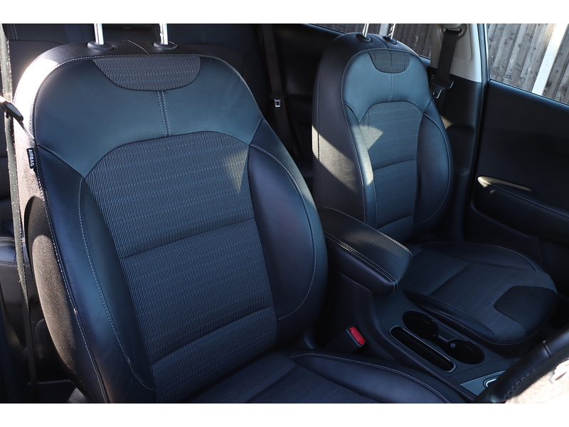 Kia 1.6H GDI 2 SUV 5DR PETROL HYBRID DCT AUTO SAT NAV BLUETOOTH DAB STEREO USB INPUT ANDROID AUTO REAR CAMERA PARKING AIDS 67000 MILES SH NO ULEZ CHARGE 72-74 Mitcham Road