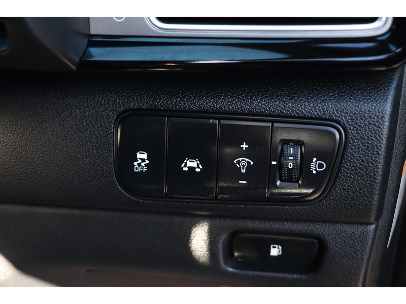 Kia 1.6H GDI 2 SUV 5DR PETROL HYBRID DCT AUTO SAT NAV BLUETOOTH DAB STEREO USB INPUT ANDROID AUTO REAR CAMERA PARKING AIDS 67000 MILES SH NO ULEZ CHARGE 72-74 Mitcham Road