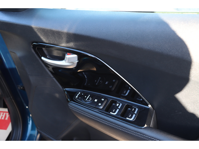 Kia 1.6H GDI 2 SUV 5DR PETROL HYBRID DCT AUTO SAT NAV BLUETOOTH DAB STEREO USB INPUT ANDROID AUTO REAR CAMERA PARKING AIDS 67000 MILES SH NO ULEZ CHARGE 72-74 Mitcham Road