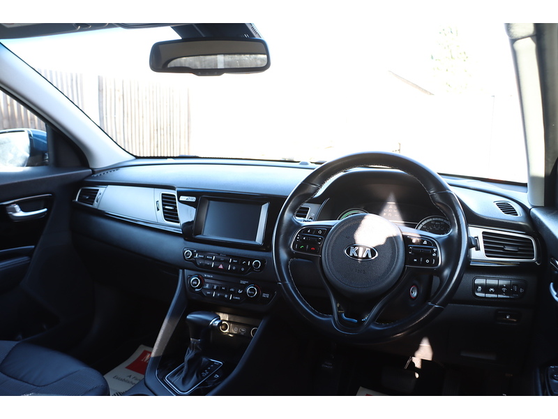 Kia 1.6H GDI 2 SUV 5DR PETROL HYBRID DCT AUTO SAT NAV BLUETOOTH DAB STEREO USB INPUT ANDROID AUTO REAR CAMERA PARKING AIDS 67000 MILES SH NO ULEZ CHARGE 72-74 Mitcham Road