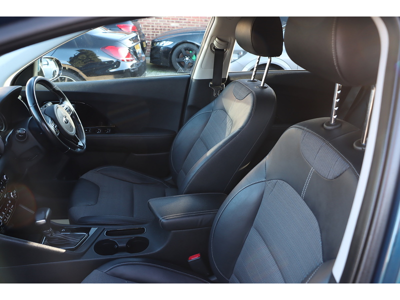 Kia 1.6H GDI 2 SUV 5DR PETROL HYBRID DCT AUTO SAT NAV BLUETOOTH DAB STEREO USB INPUT ANDROID AUTO REAR CAMERA PARKING AIDS 67000 MILES SH NO ULEZ CHARGE 72-74 Mitcham Road