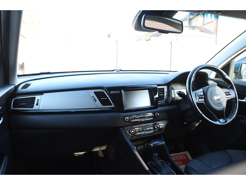 Kia 1.6H GDI 2 SUV 5DR PETROL HYBRID DCT AUTO SAT NAV BLUETOOTH DAB STEREO USB INPUT ANDROID AUTO REAR CAMERA PARKING AIDS 67000 MILES SH NO ULEZ CHARGE 72-74 Mitcham Road