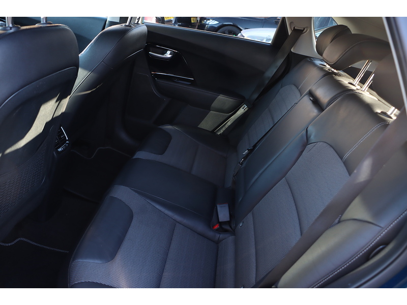 Kia 1.6H GDI 2 SUV 5DR PETROL HYBRID DCT AUTO SAT NAV BLUETOOTH DAB STEREO USB INPUT ANDROID AUTO REAR CAMERA PARKING AIDS 67000 MILES SH NO ULEZ CHARGE 72-74 Mitcham Road