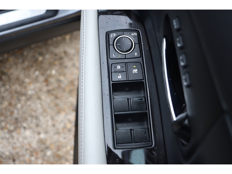 Lexus 450H 3.5 V6 PREMIER SUV 5DR PETROL HYBRID CVT 4WD AUTO SUNROOF HEATED SEATS SAT NAV BLUETOOTH DAB STEREO PARKING AIDS JUST 2 OWNERS FSH 12 SERVICES 72-74 Mitcham Road