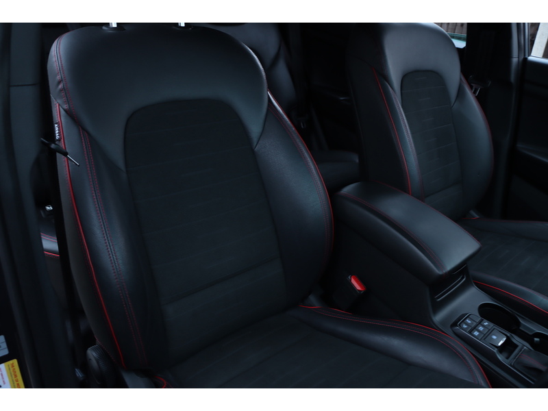 Hyundai 1.6 T-GDI N LINE SUV 5DR PETROL DCT AUTO HEATED SEATS SAT NAV BLUETOOTH DAB STEREO APPLE CARPLAY REAR CAMERA PARKING AIDS 1 OWNER ONLY 30000 MILES SH 72-74 Mitcham Road