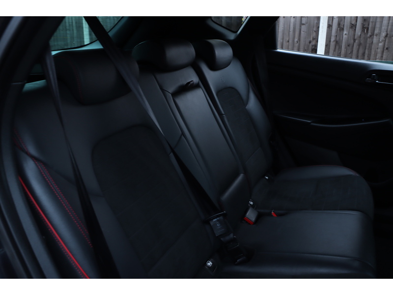 Hyundai 1.6 T-GDI N LINE SUV 5DR PETROL DCT AUTO HEATED SEATS SAT NAV BLUETOOTH DAB STEREO APPLE CARPLAY REAR CAMERA PARKING AIDS 1 OWNER ONLY 30000 MILES SH 72-74 Mitcham Road