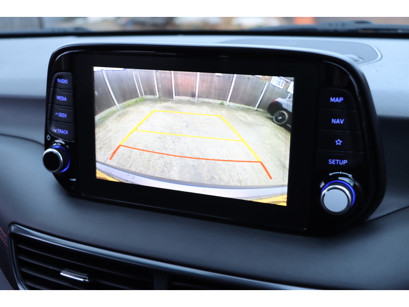 Hyundai 1.6 T-GDI N LINE SUV 5DR PETROL DCT AUTO HEATED SEATS SAT NAV BLUETOOTH DAB STEREO APPLE CARPLAY REAR CAMERA PARKING AIDS 1 OWNER ONLY 30000 MILES SH 72-74 Mitcham Road