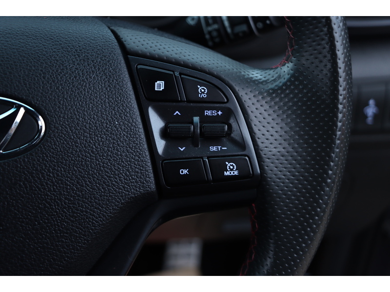 Hyundai 1.6 T-GDI N LINE SUV 5DR PETROL DCT AUTO HEATED SEATS SAT NAV BLUETOOTH DAB STEREO APPLE CARPLAY REAR CAMERA PARKING AIDS 1 OWNER ONLY 30000 MILES SH 72-74 Mitcham Road