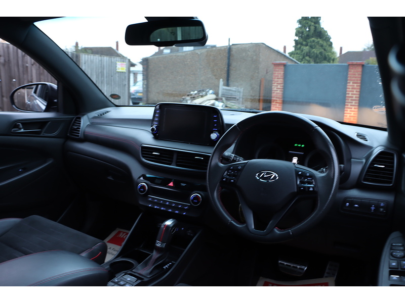 Hyundai 1.6 T-GDI N LINE SUV 5DR PETROL DCT AUTO HEATED SEATS SAT NAV BLUETOOTH DAB STEREO APPLE CARPLAY REAR CAMERA PARKING AIDS 1 OWNER ONLY 30000 MILES SH 72-74 Mitcham Road