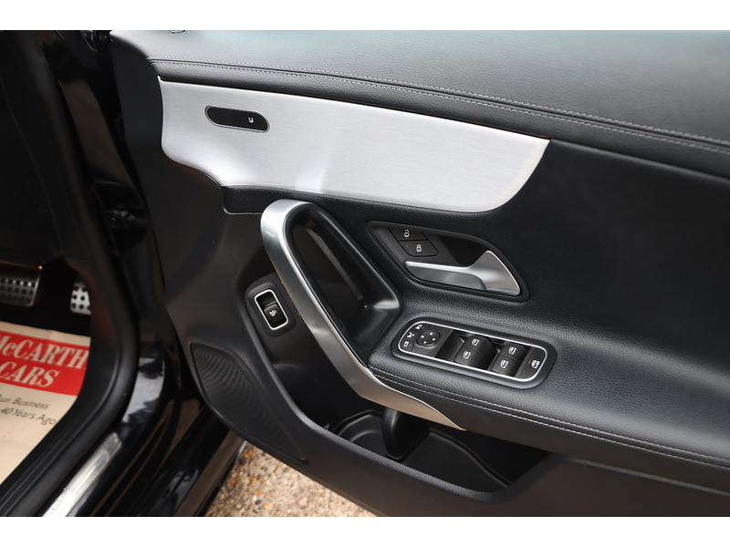 Mercedes-Benz CLA 180 1.3 AMG LINE COUPE 4DR PETROL 7G-DCT AUTO HEATED SEATS SATNAV BLUETOOTH DAB RADIO APPLE CARPLAY PARKING AIDS JUST 2 OWNERS ONLY 48000 MILES SH 72-74 Mitcham Road