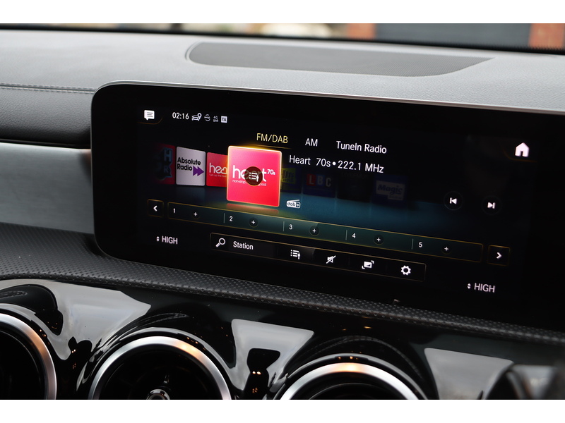 Mercedes-Benz CLA 180 1.3 AMG LINE COUPE 4DR PETROL 7G-DCT AUTO HEATED SEATS SATNAV BLUETOOTH DAB RADIO APPLE CARPLAY PARKING AIDS JUST 2 OWNERS ONLY 48000 MILES SH 72-74 Mitcham Road