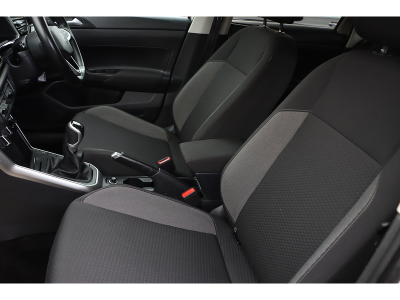 Volkswagen 1.0 TSI LIFE HATCHBACK 5DR PETROL MANUAL SATNAV BLUETOOTH DAB RADIO APPLE CARPLAY JUST 1 OWNER FROM NEW ONLY 60000 MILES FSH 4 SERVICES NO ULEZ CHARGE 72-74 Mitcham Road