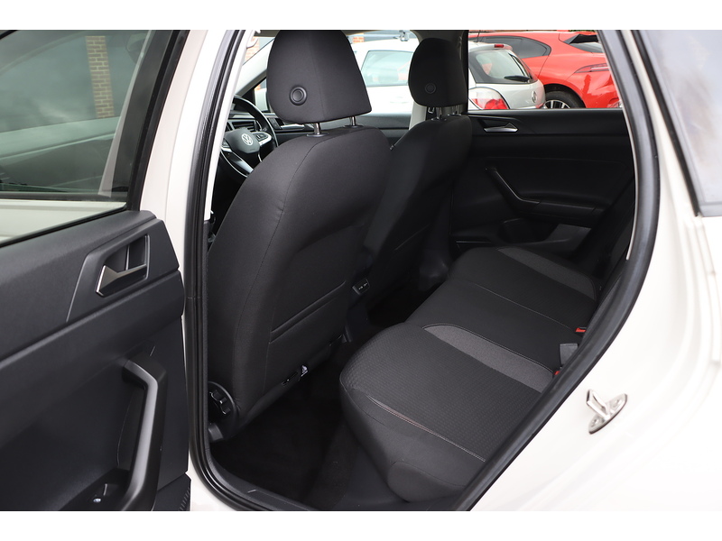 Volkswagen 1.0 TSI LIFE HATCHBACK 5DR PETROL MANUAL SATNAV BLUETOOTH DAB RADIO APPLE CARPLAY JUST 1 OWNER FROM NEW ONLY 60000 MILES FSH 4 SERVICES NO ULEZ CHARGE 72-74 Mitcham Road